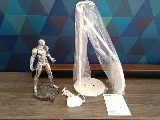 保护孩子视力的超级英雄-南卡L1护眼台灯评测