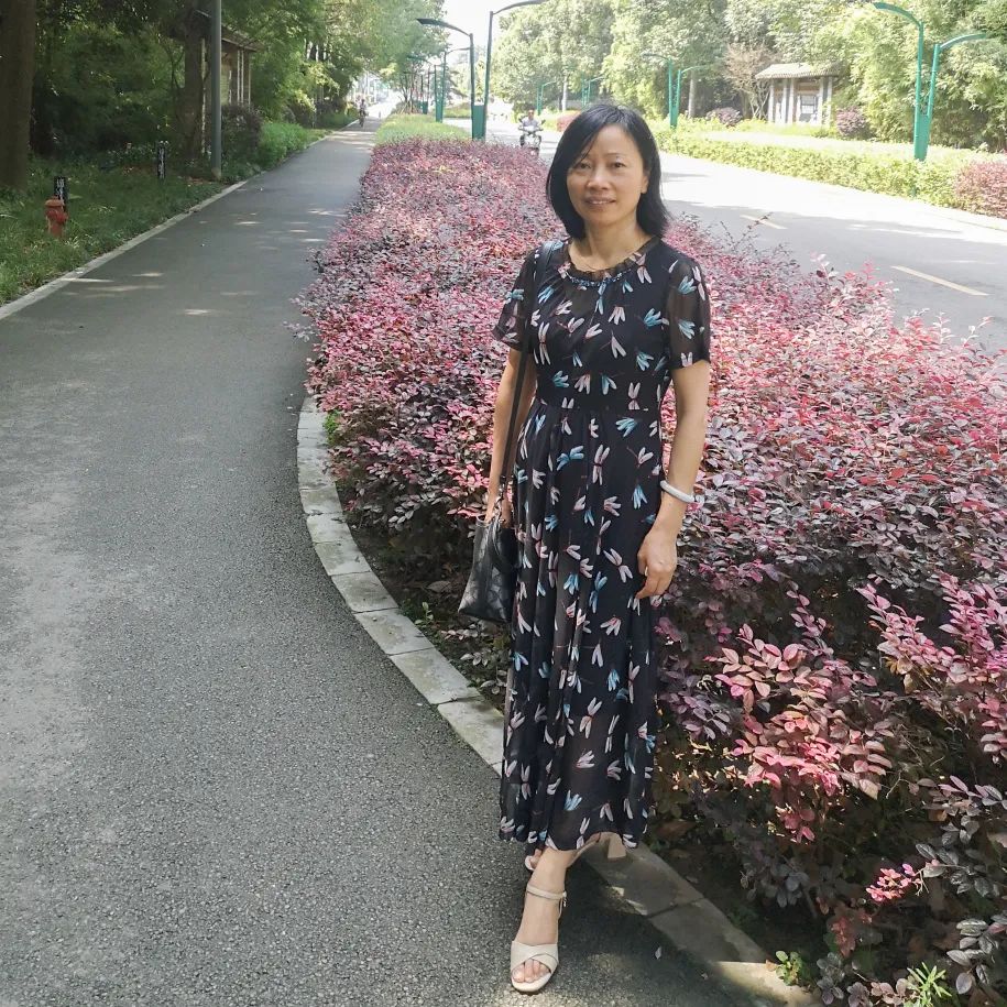 成都市双流区九江小学举行“童心爱祖国 劳动我最美”国旗下表演