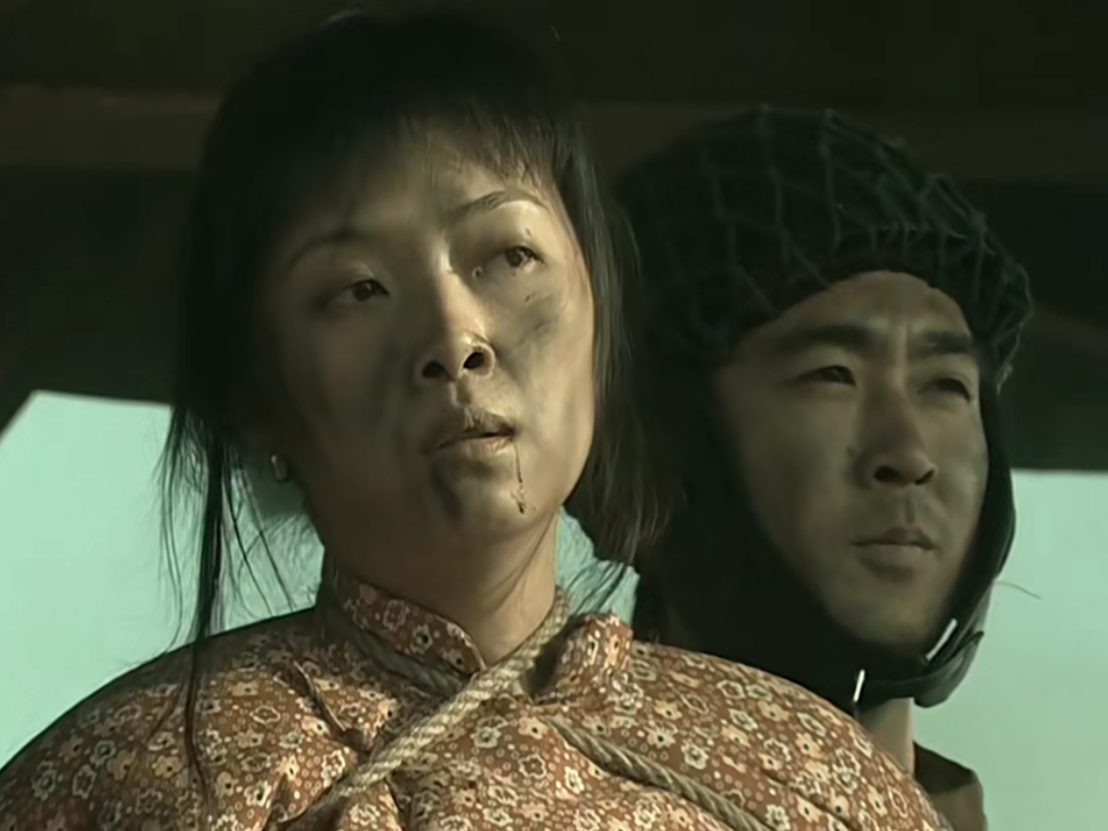 《亮剑》"秀芹"新剧大变样,烈焰红唇配民国装,40岁美出新高度