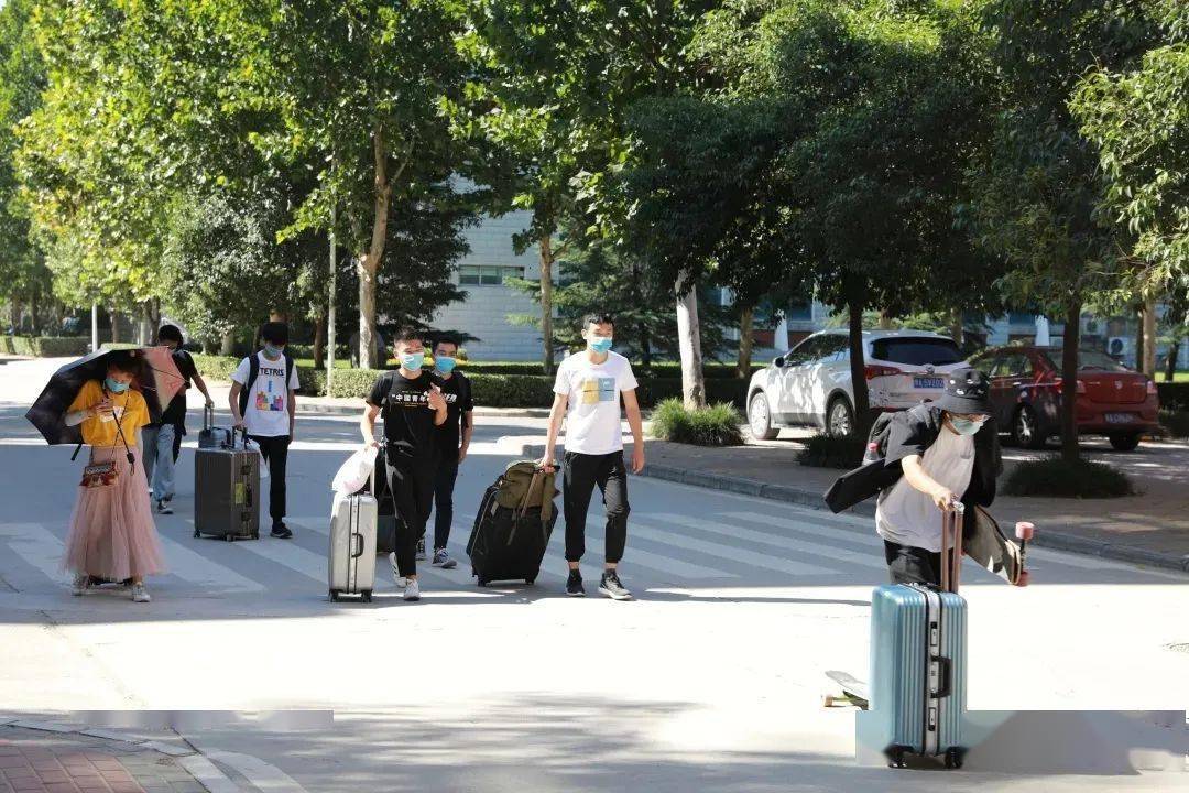 不想放寒暑假，大学生对长假叫苦连天，背后原因很现实