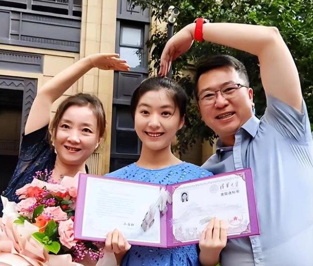 沈阳女生圆了清华梦，所选专业是清华王牌，父母的身份更令人羡慕