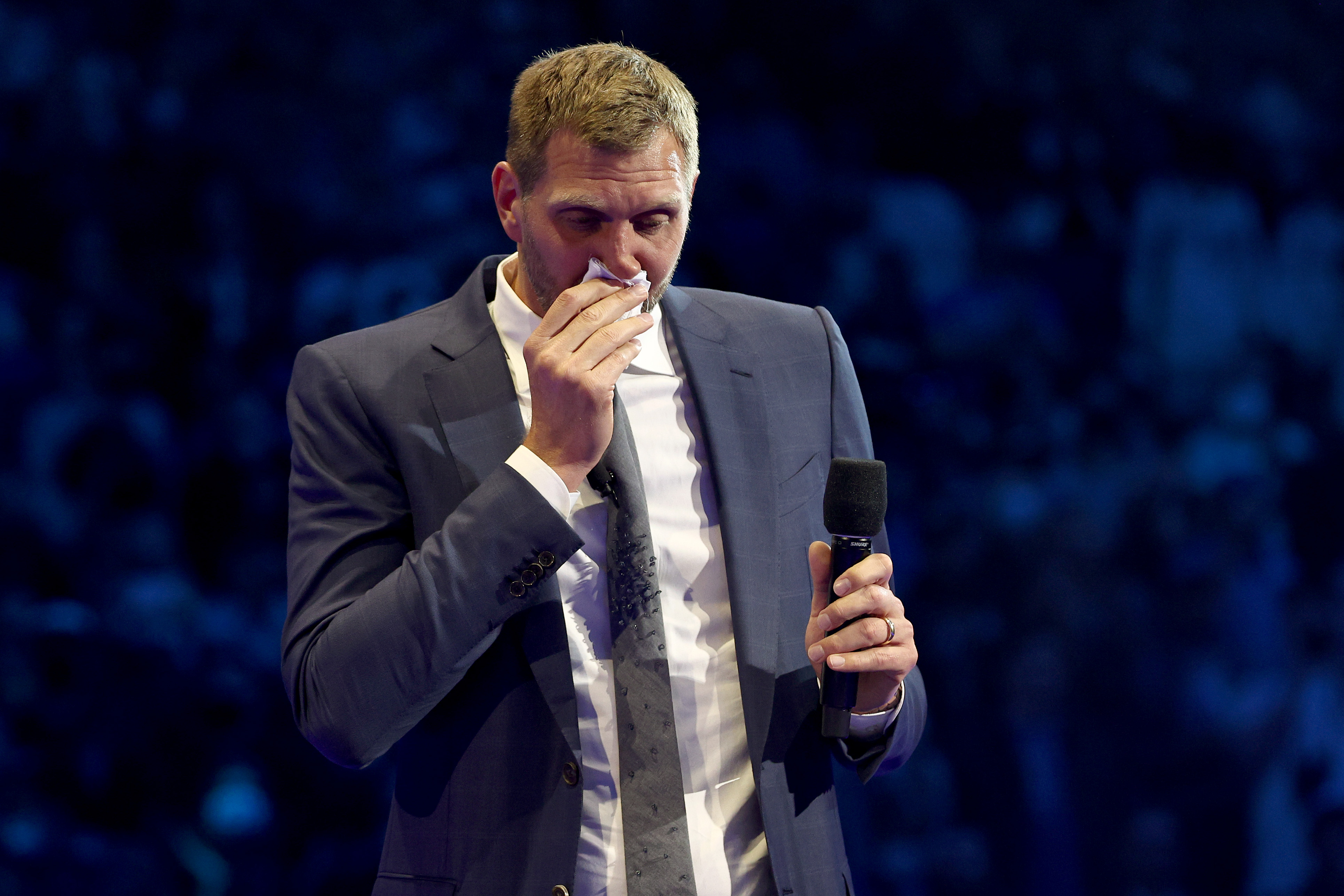 不是美国人的nba球员有哪些(NBA历史上五大非黑人球员，现役无人上榜，第一无可争议)