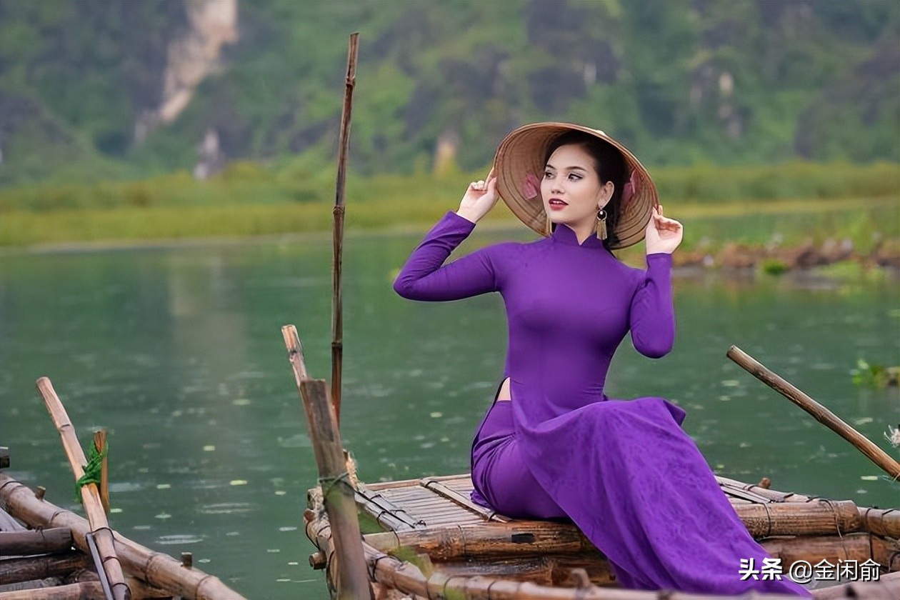 越南第一夫人美炸了！穿罕见紫色奥黛亮相老挝，雍容华贵很旺夫