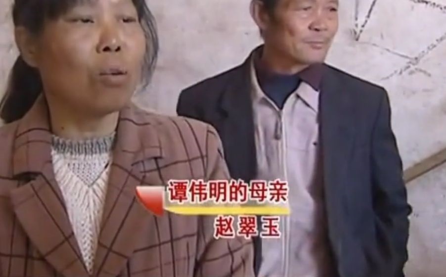 复旦高材生卧床啃老3年，对母亲拳打脚踢：我现在这样都是你害的