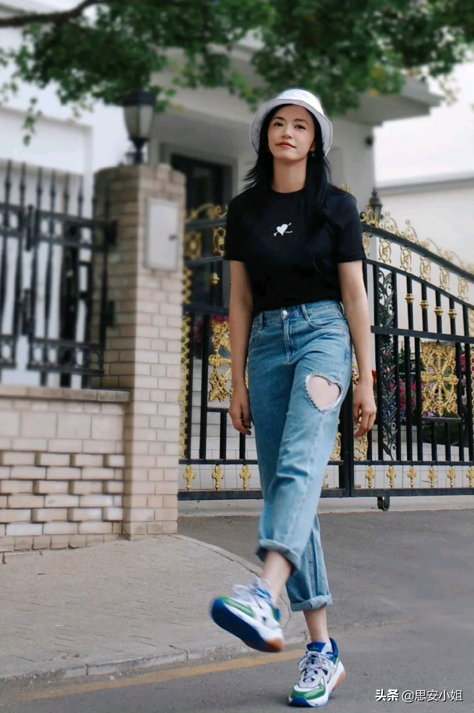 姚晨不愧是气质女神，夏日穿搭真高级，翠萍是我对她最大的误解