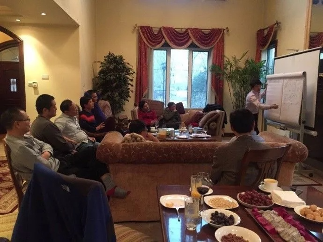 又一知名教育机构倒闭了！学霸老板连夜跑路，终身VIP割韭菜？