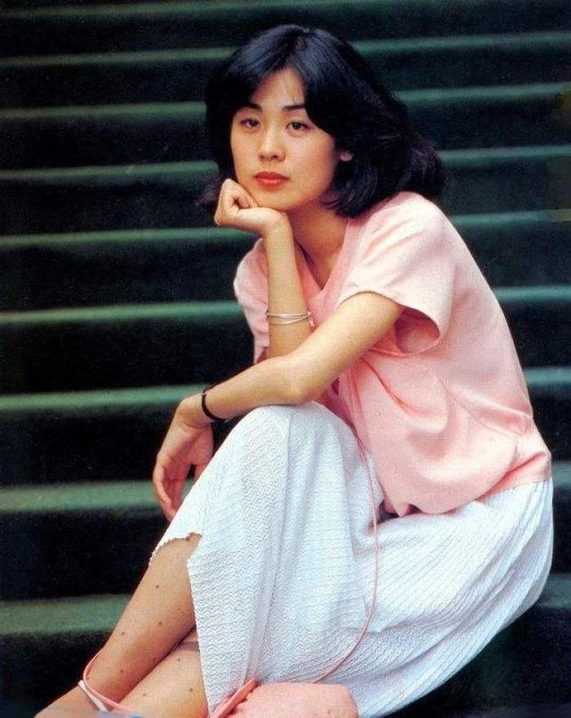 8位挂历女神：巩俐华贵、周迅灵动、瞿颖最奔放，谁是你心中第一