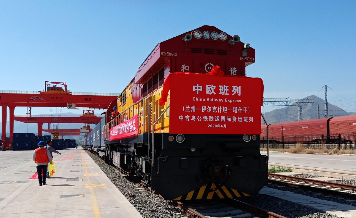 新铁路、新机制，中国经营中亚捷报频传，英媒挑拨：中俄关系有变