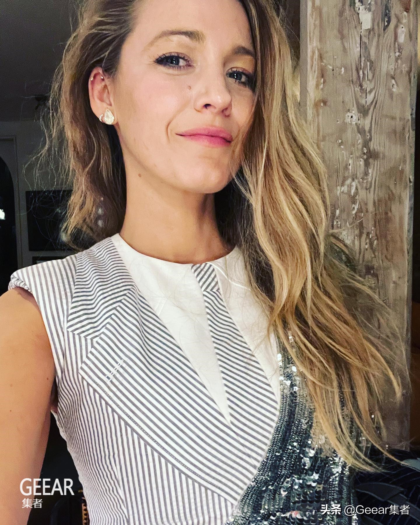 布莱克·莱弗利以甜美造型与瑞安·雷诺兹约会