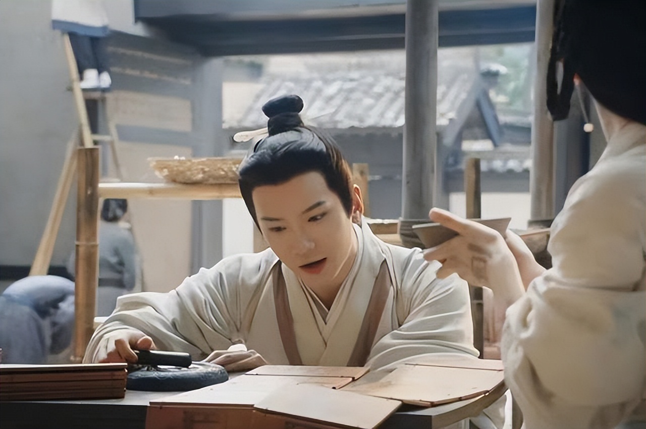 《星汉灿烂》挖到宝藏男孩？两个夏天有爆款，网友：就是差点运气