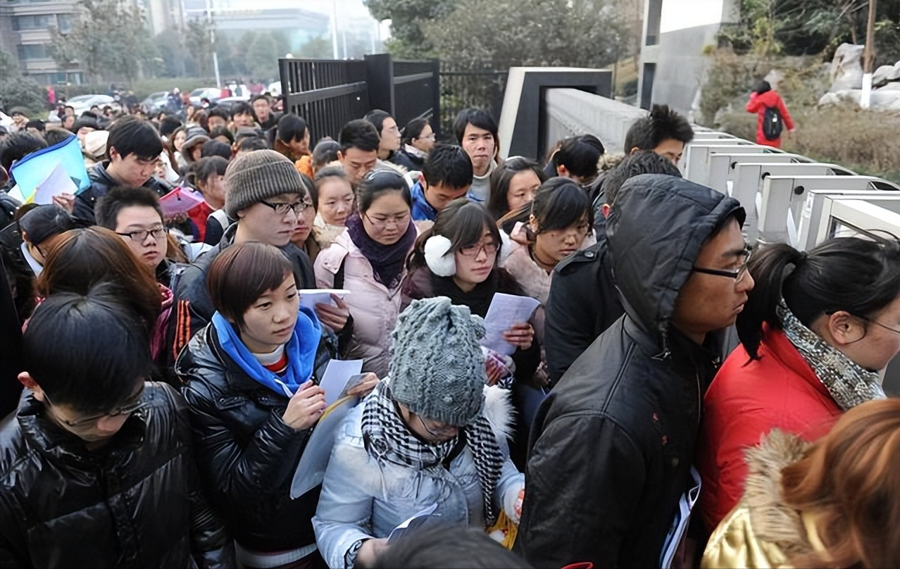 哈工程公布考研拟录取名单，71名考生因不合格被刷，到底咋回事？