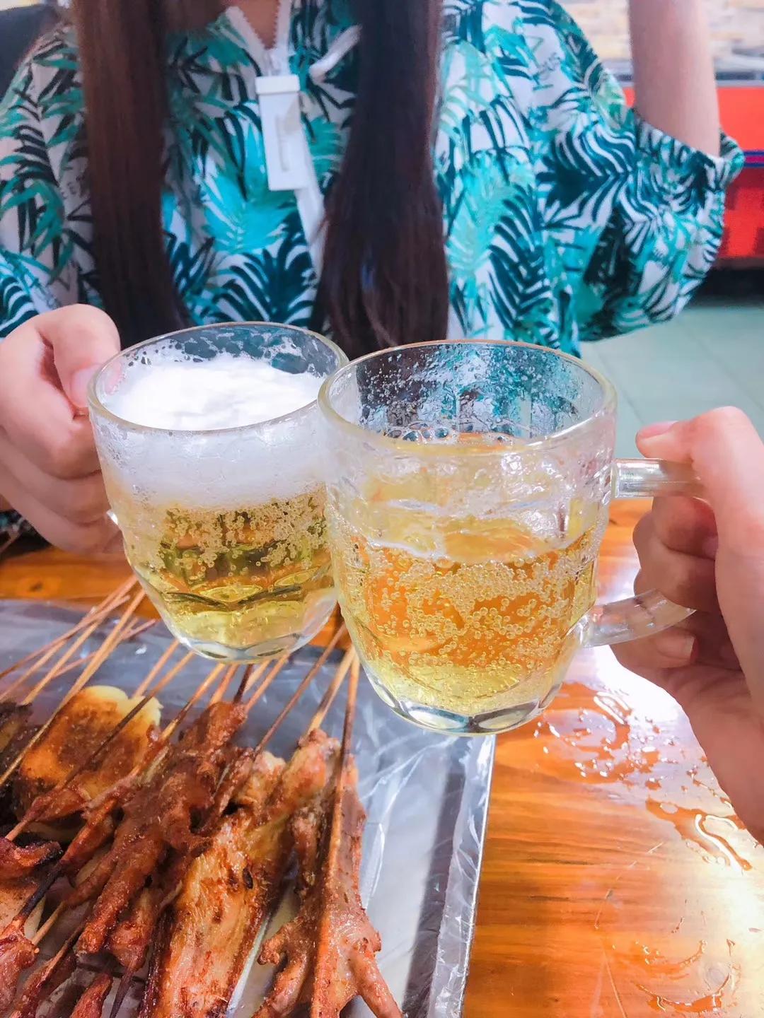 和姐妹喝酒时发的搞笑文案