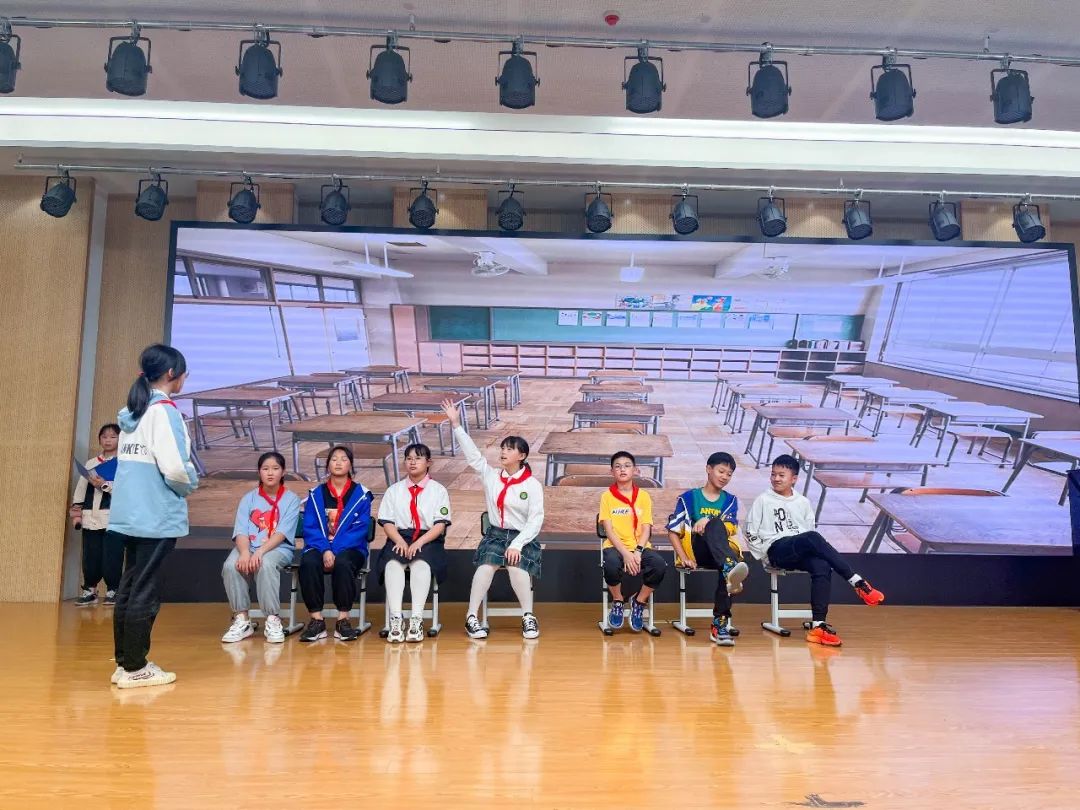 花田花绽，阅读悦心｜双流区黄甲小学举行读书节之阅读表演赛