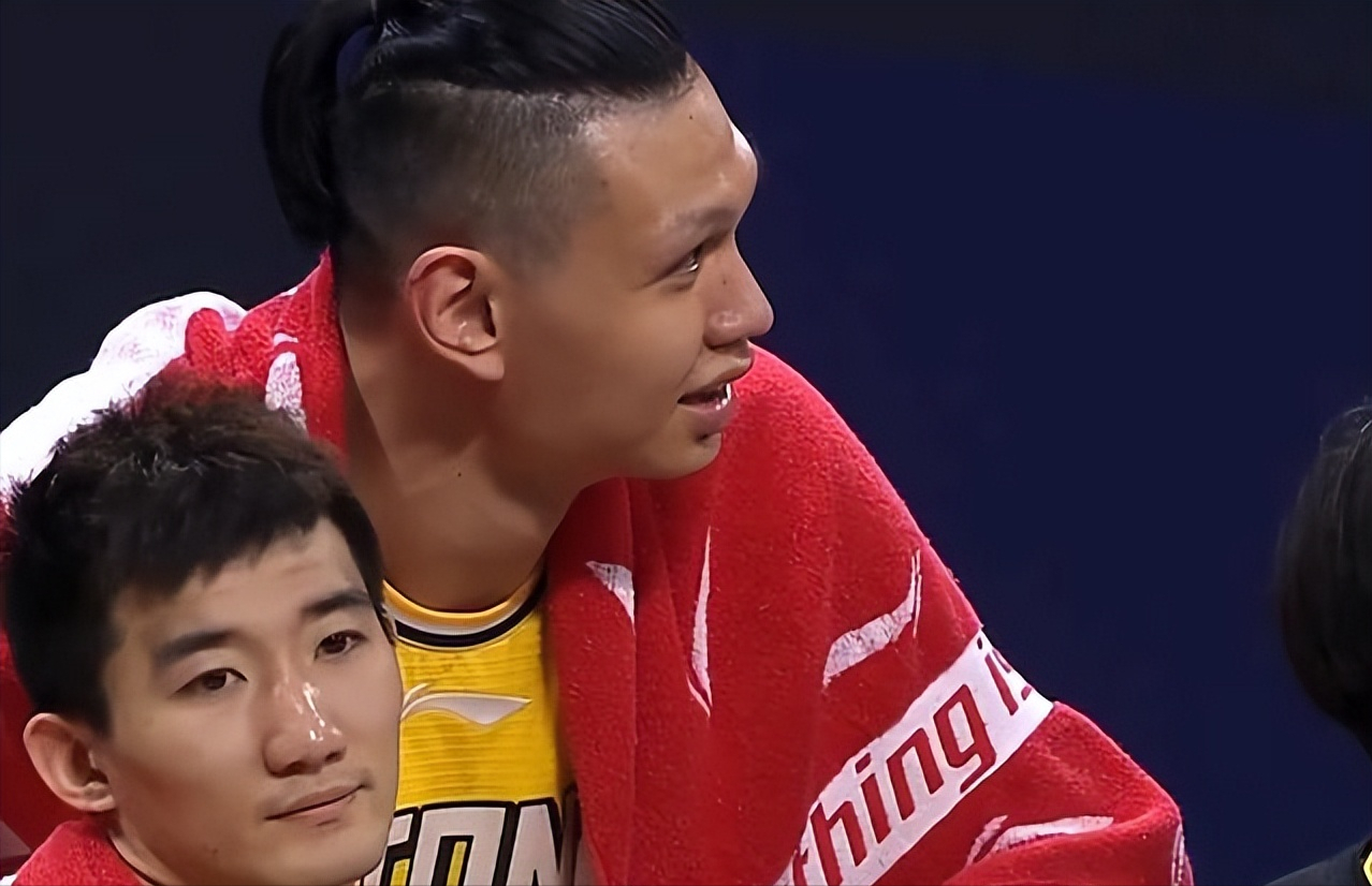 为什么现在还有人看cba(难怪都去看NBA！CBA总决赛收视率创新低，还有人说CBA仅次于NBA？)