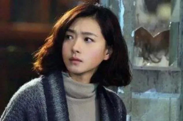 17年出道节目不火爆。连绯闻男友都还没曝光就生女孩，太低调了