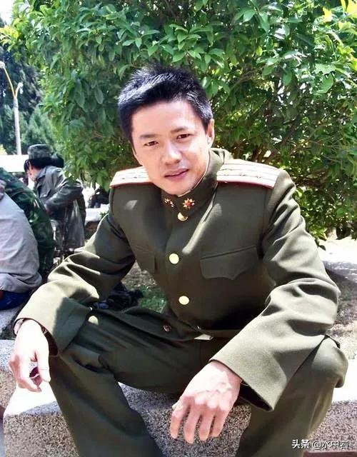 士兵突击剧照（重温士兵突击剧中的金典剧照）