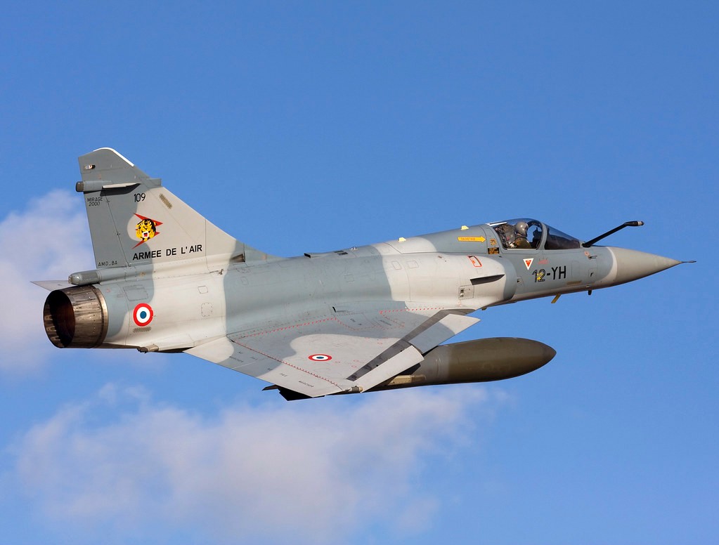 法军幻影2000c全部退役台岛同型机还在每日升空今年已有失事