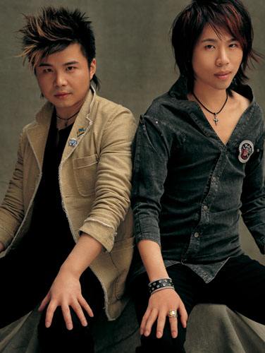 昔日华人偶像团鼻祖，如今却沦落乡镇走穴，水木年华为何落魄至此