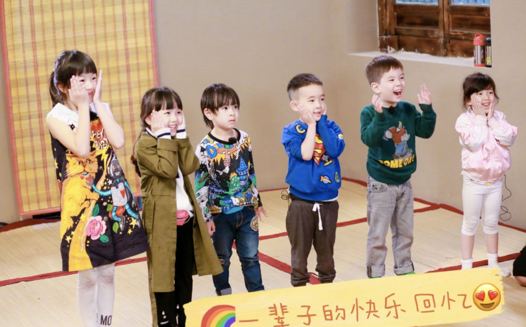 吴尊晒爸爸5重聚照，NeiNei小泡芙Jasper开心同框，等比例长大