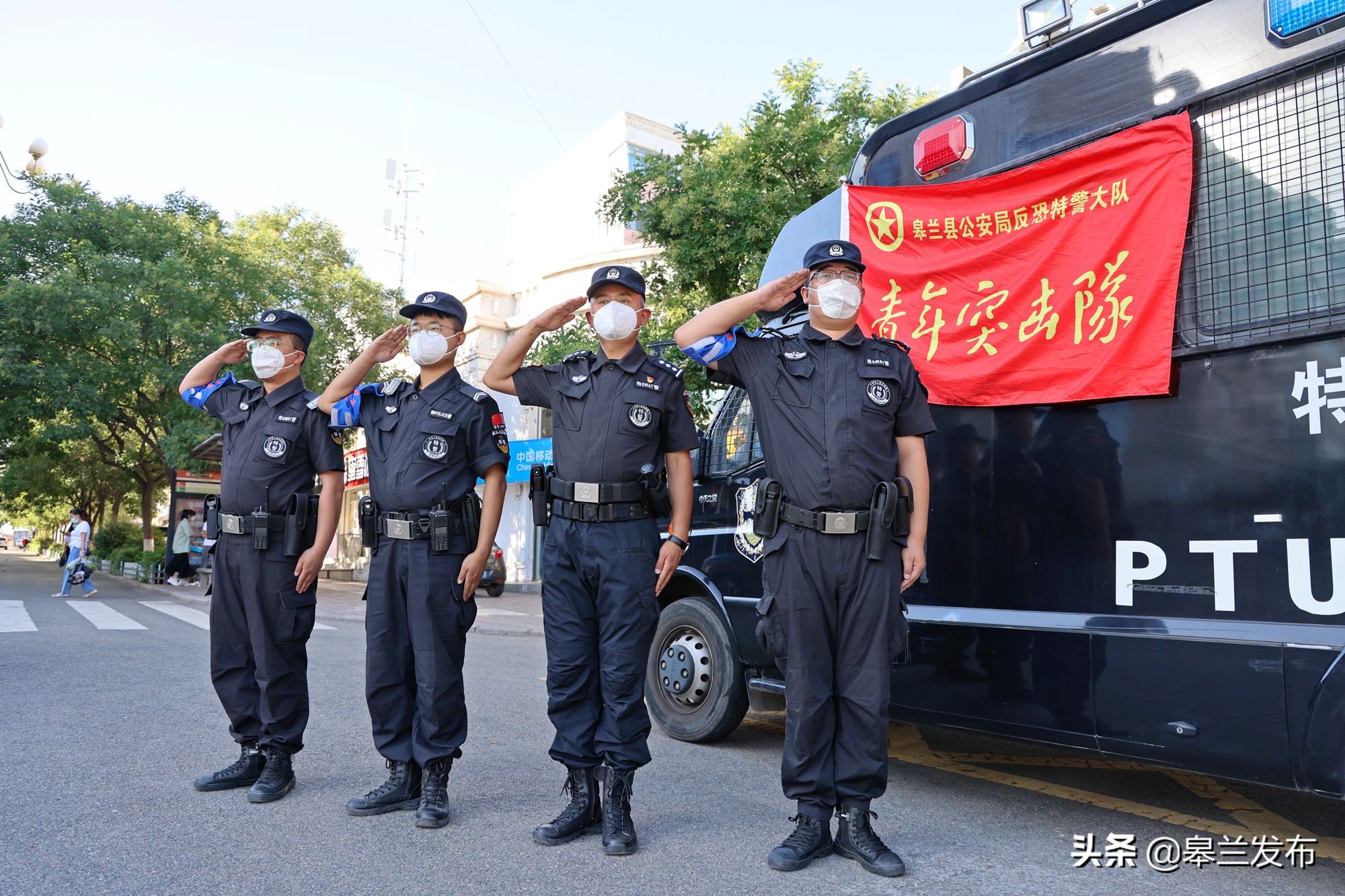 �����������õ������������һ�߸߸�Ʈ��