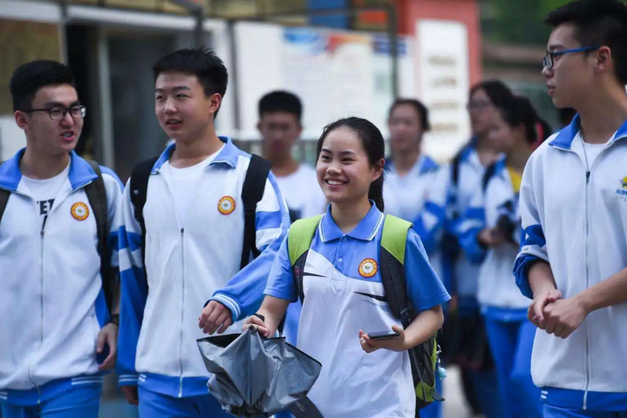 2022年高考迎来调整，难度或将直线升级，真是计划赶不上变化