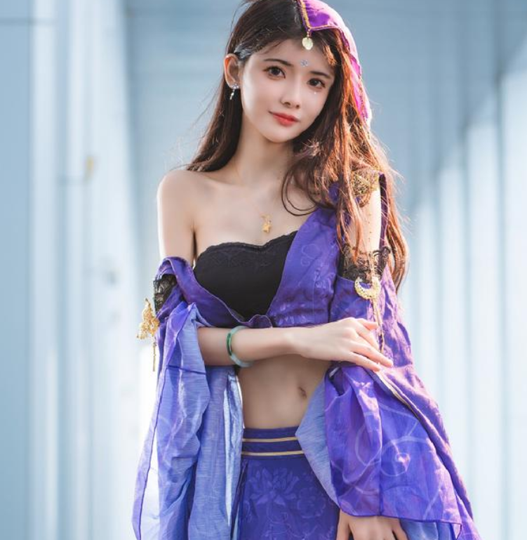 全网最悲催的网红”狗头萝莉“争议不断却混得风生水起-哪边嗨