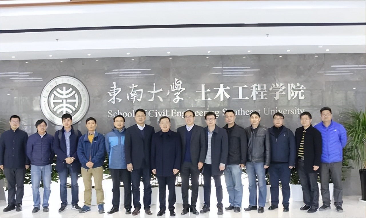 当年用古文写高考满分作文，轰动全国的“王云飞”，后来怎样了？