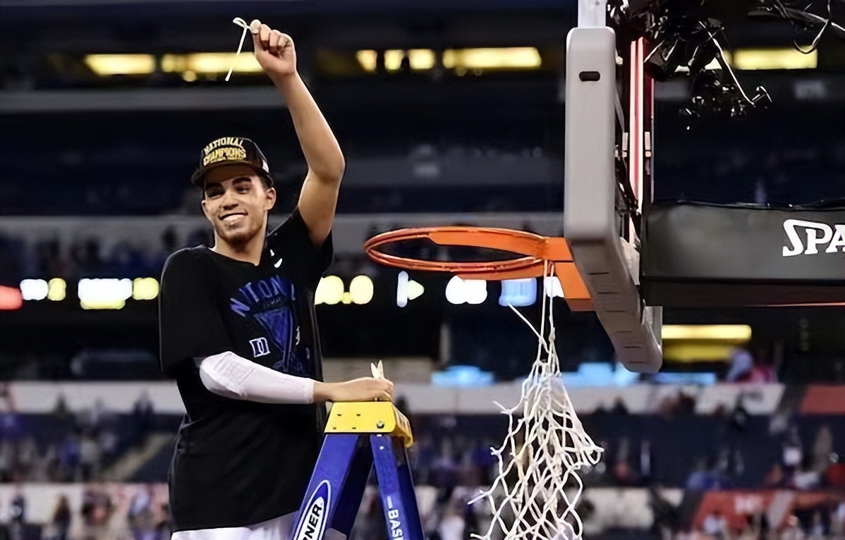 为什么nba球星控球都这么稳(历史第一！泰厄斯－琼斯为什么能成为NBA最稳健的控卫？)