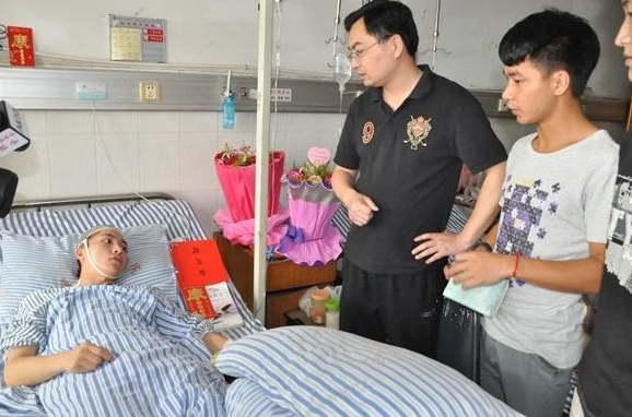 2014年，江西两位夺刀少年为救全车人错过高考，如今怎样了