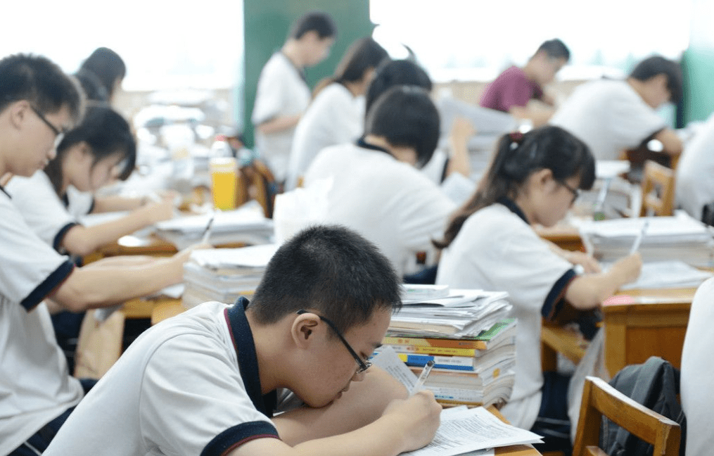 17年高考总人数（22年高考人数将突破历史新高）