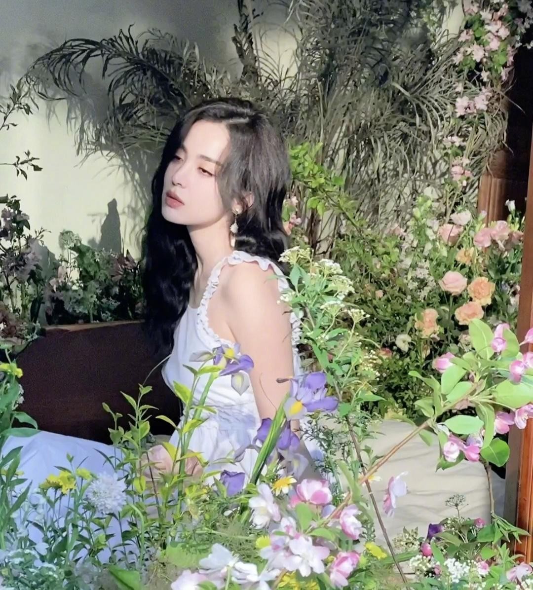 脸和身材判若两人，天使脸魔鬼身材的女明星，有的绝色有的尴尬