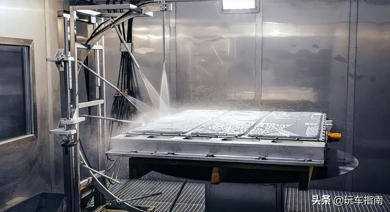 新能源车自燃频发，到底什么样的电池才足够安全？