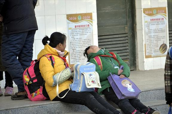 放假通知！全国中小学寒假时间确定，但还有一个坏消息