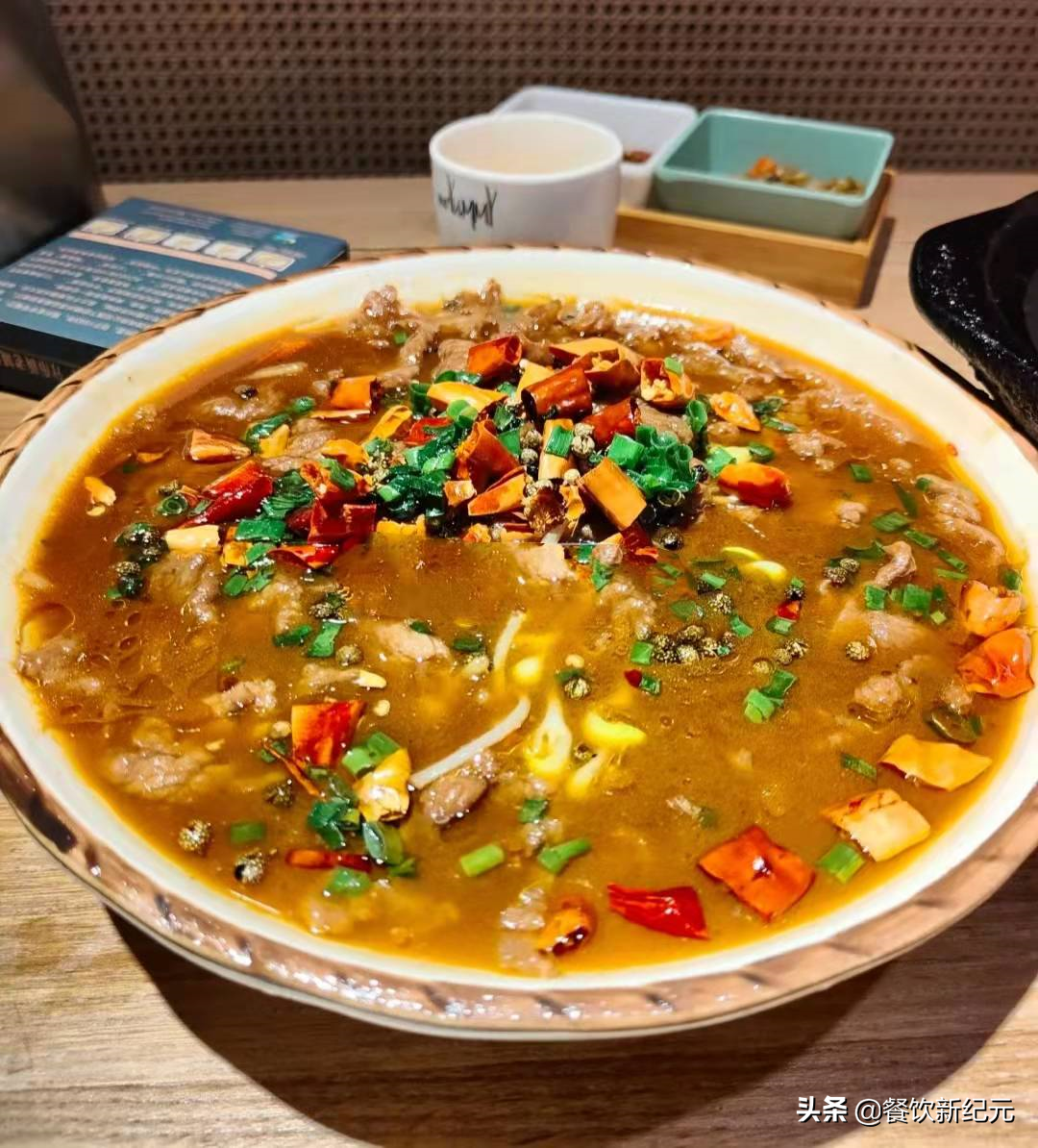 5个菜429元，江西小伙吐槽县城餐馆消费走红，网友：这还嫌贵？