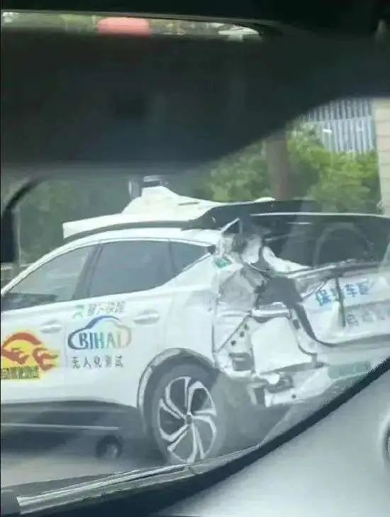 百度李彦宏：我不造车，只造汽车机器人