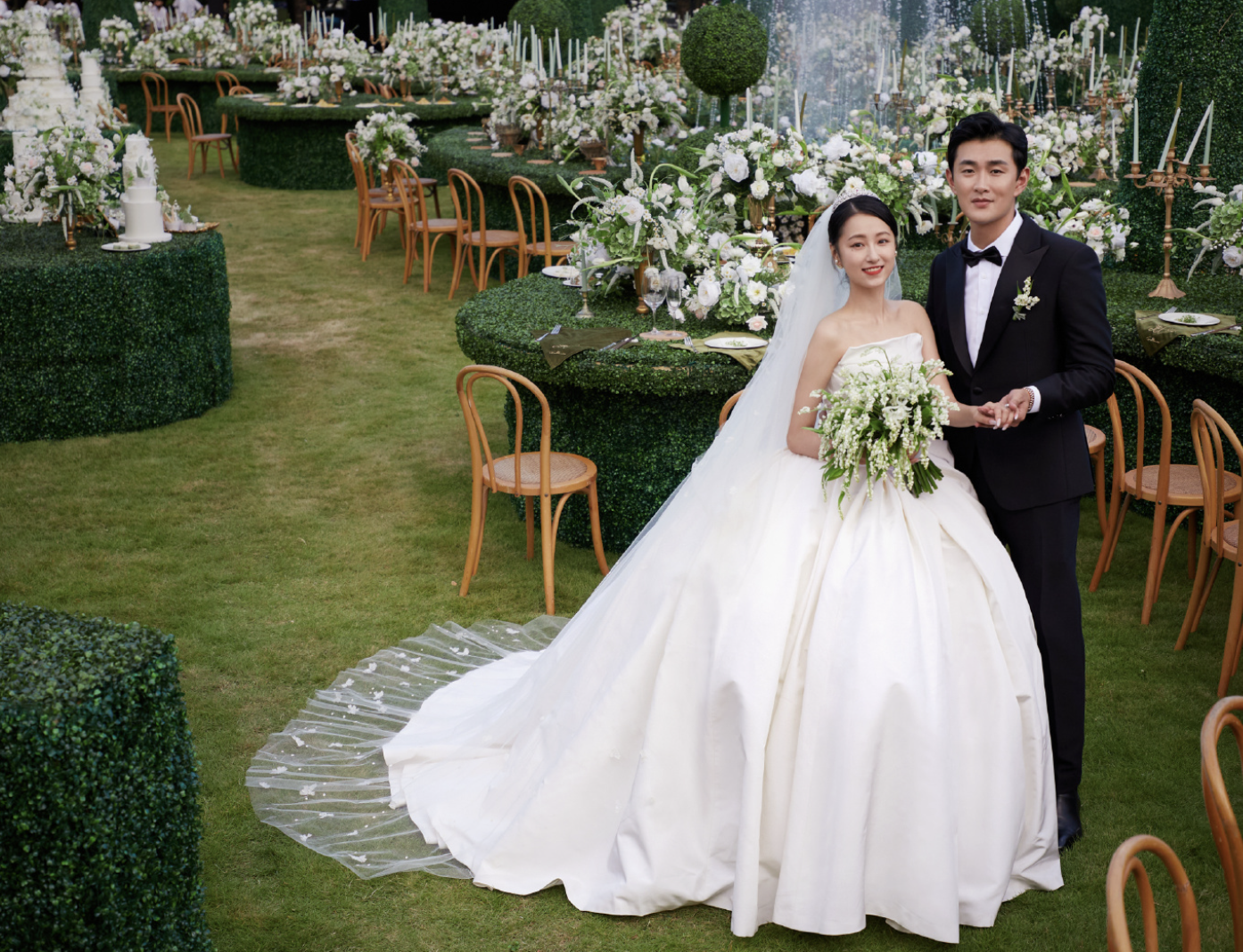 2021年娱乐圈8场唯美婚礼：俊男靓女羡煞旁人，两对新人奉女成婚