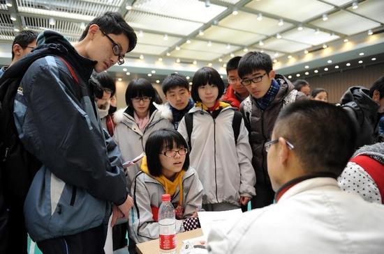 高考“困难模式”省份，学生们压力大，竞争也非常激烈