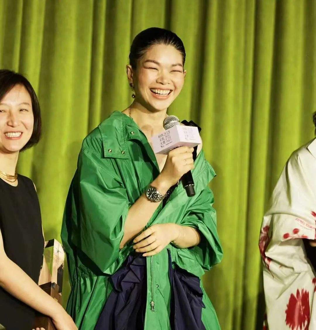 曾因身高自卑，被骂顶级丑模的吕燕，如今嫁法国豪门生混血宝宝