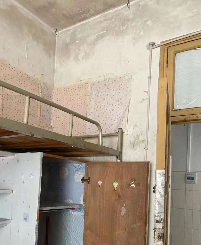 为了迎接新生，各大院校晒研究生宿舍环境，仿佛挣扎在贫困线上