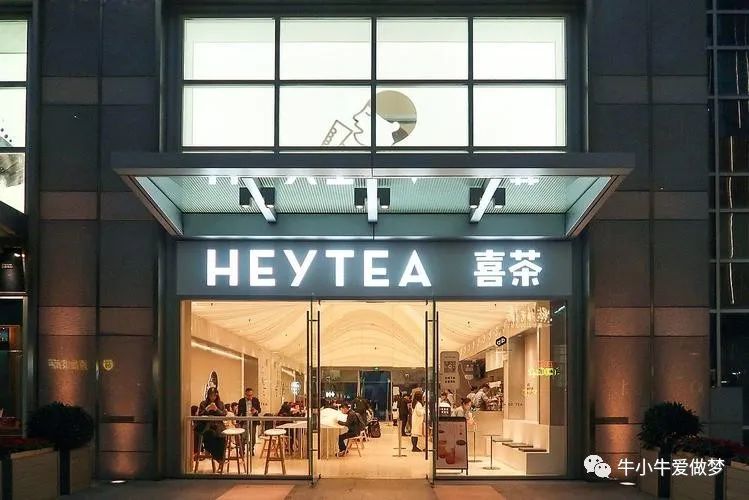 奶茶40年：塑化剂的罪恶、资本的角逐、加盟的套路，为何还不倒？