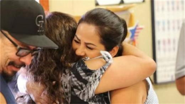 美国大兵在越南有了女儿并不知道，48年后父女相认称很愧疚