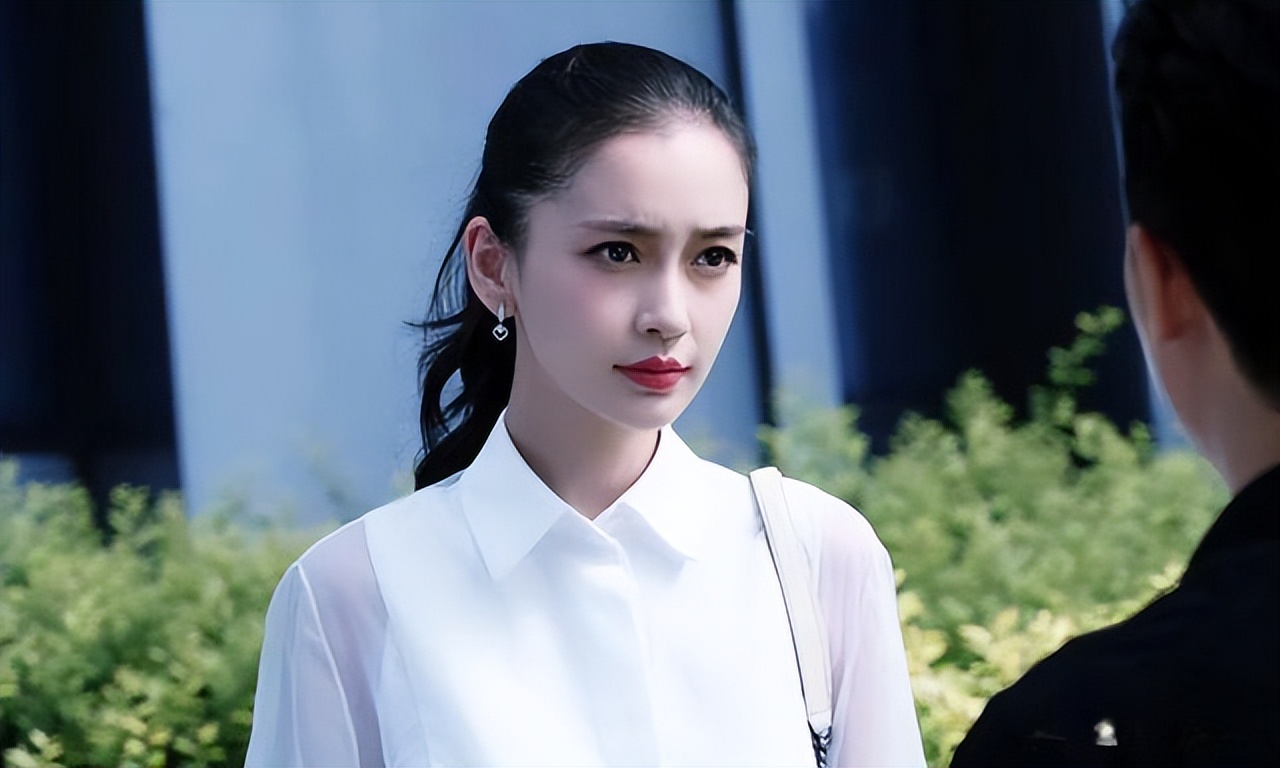 同样饰演职场女精英，把陈数、姚晨和杨颖放在一起，差距就出来了