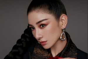 早期古装美女天花板，只服这9位，桃花眼，樱桃嘴，个个百里挑一