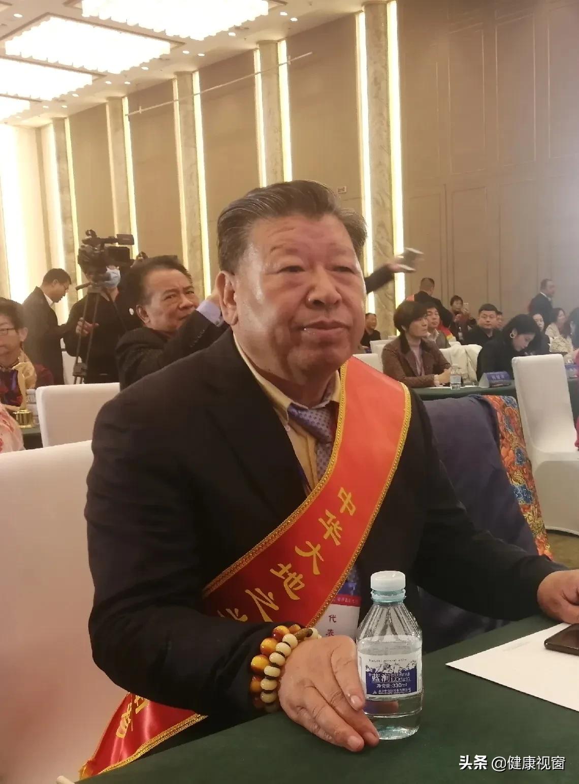 谱写振兴乡村的凯歌&mdash;&mdash;记陕西京泰集团党总支书记王然劳