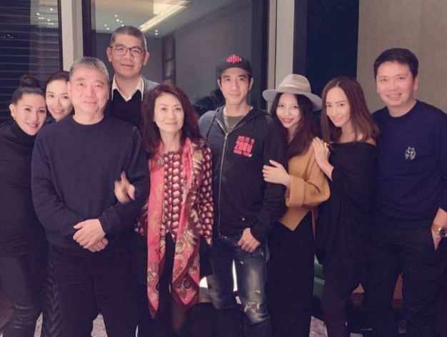 李靓蕾怒锤王力宏，细数他的12宗罪：召妓、出轨、约炮、冷暴力