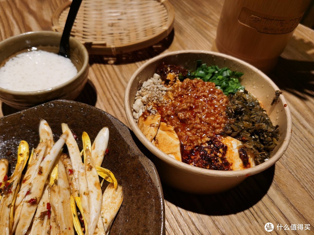 旅行就要边走边吃：舌尖上的昆明，盘点我在昆明吃到的各种美食