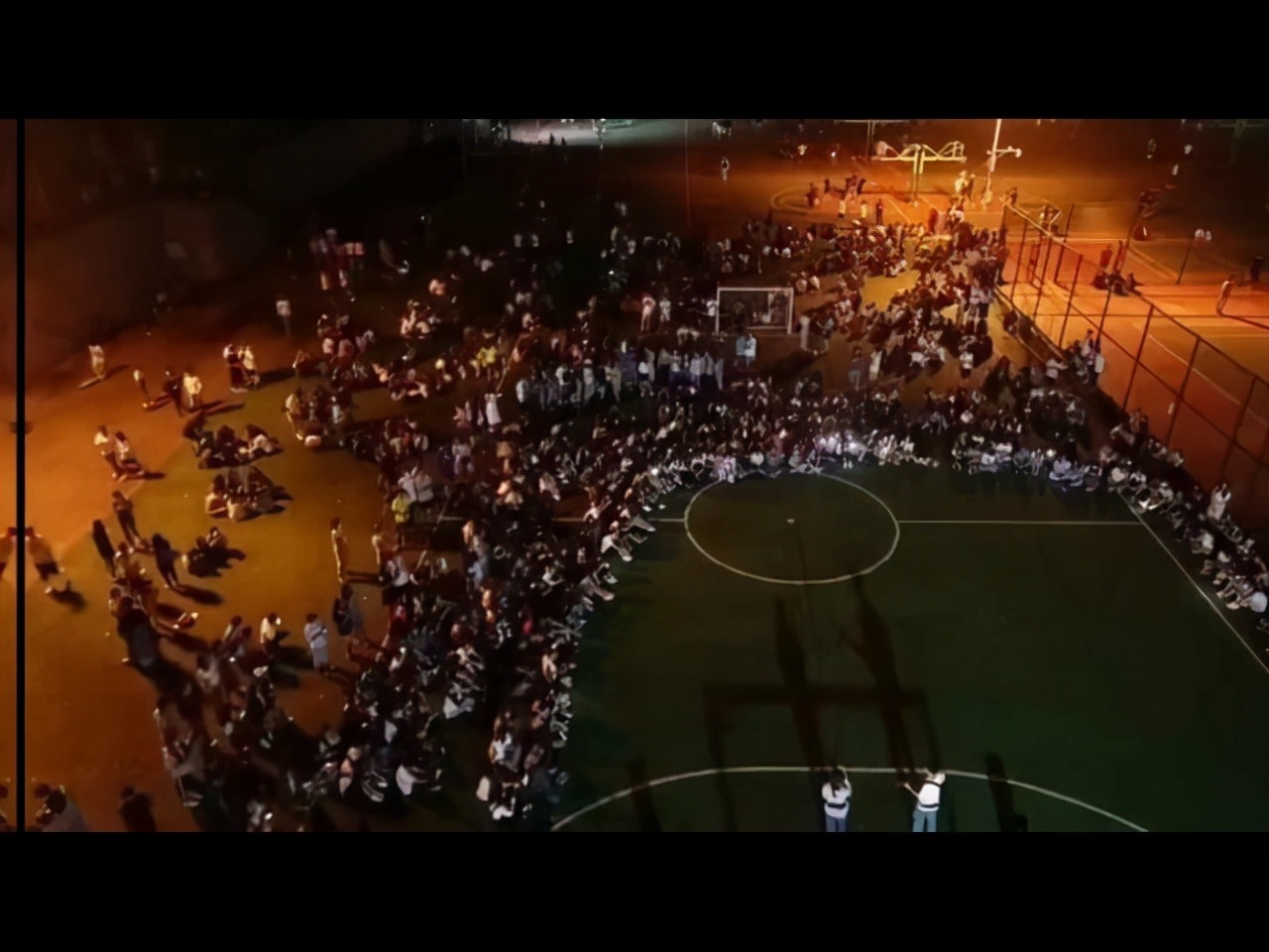 封校的当代大学生现状