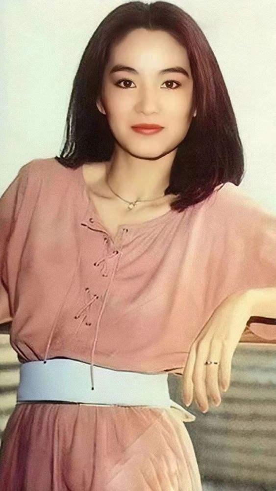 19位惊艳了时光的“80年代港风美女”，个个美到窒息，一见误终身