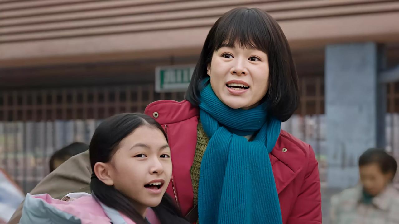 《狮子山下的故事》以细腻又接地气的故事，带我们重温久违的港味