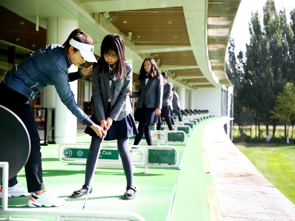 北京海淀“六小强”的娃们，为何扎堆去了这所私立学校？